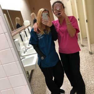 Meet your Posher, Caitlin